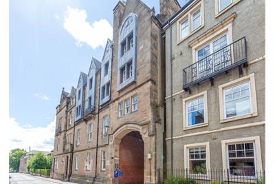 32 Upper Gray Street,
Edinburgh,
EH9 1SW - image 11