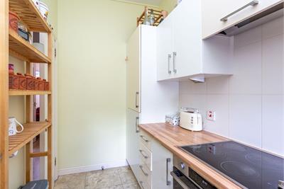 32 Upper Gray Street,
Edinburgh,
EH9 1SW - image 4