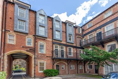 32 Upper Gray Street,
Edinburgh,
EH9 1SW - image 1