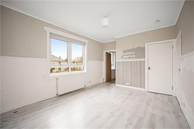 74 Boswall Parkway, Edinburgh, EH5 2BX - image 3