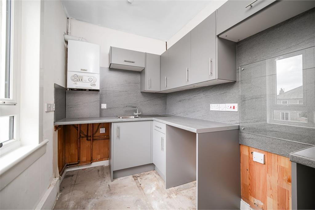 74 Boswall Parkway, Edinburgh, EH5 2BX - image 5