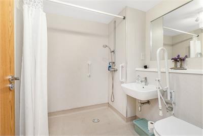 8 (flat 1), East Pilton Farm Place, Fettes, Edinburgh, EH5 2QS - image 12