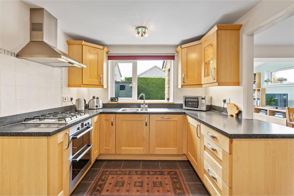 35 East Croft, Ratho, Newbridge, Midlothian, EH28 8PD - image 3