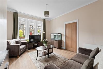 30 George Street, Peebles, EH45 8DL - image 2
