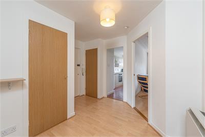 31/8 Dalgety Road, Edinburgh, EH7 5UH - image 17