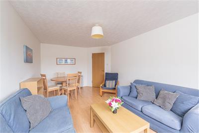 31/8 Dalgety Road, Edinburgh, EH7 5UH - image 3