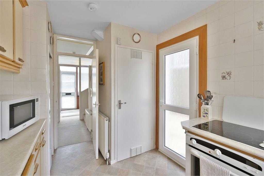 65 Mountcastle Terrace,
Edinburgh,
EH8 7SG - image 11