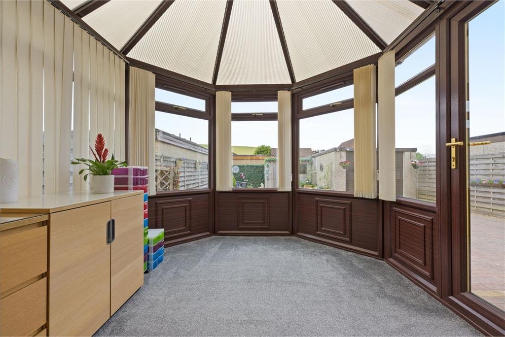 35 Bevan Place, Rosyth, KY11 2HR - image 13