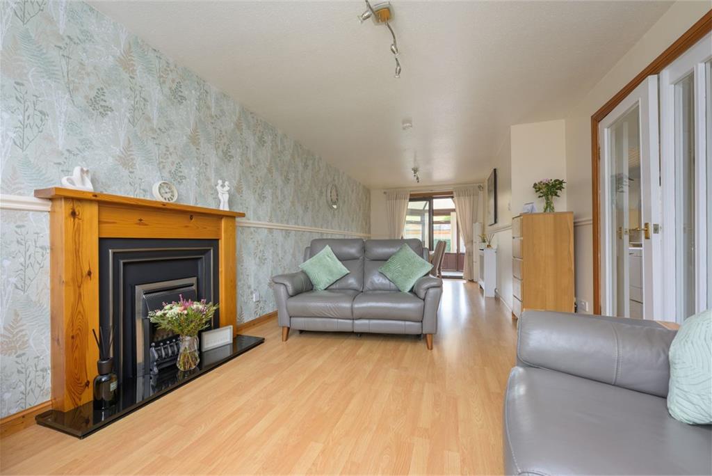 35 Bevan Place, Rosyth, KY11 2HR - image 4