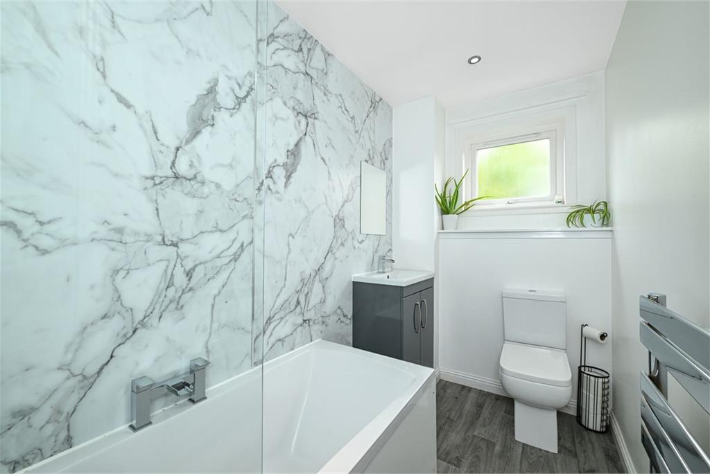 3 Bughtlin Place, Edinburgh, EH12 8UY - image 13