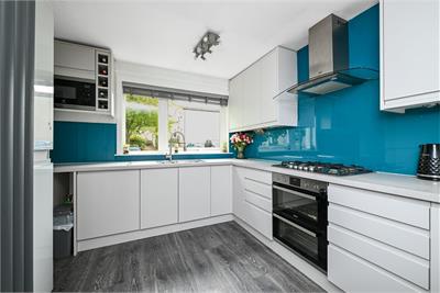 3 Bughtlin Place, Edinburgh, EH12 8UY - image 4