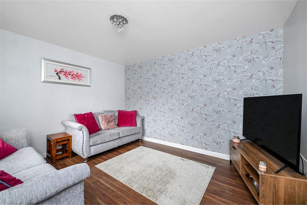 3 Bughtlin Place, Edinburgh, EH12 8UY - image 8