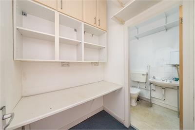 Commercial Premises 18 Roxburgh Street, Kelso, TD5 7DH - image 6