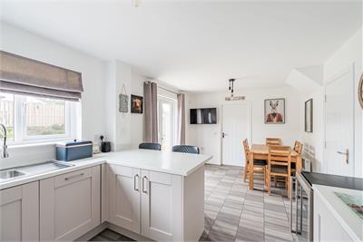 26 Kinnear Drive, Bonnyrigg, EH19 3SQ - image 5