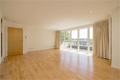 8/6 Dovecot Road, EDINBURGH, EH12 7LE - image 2