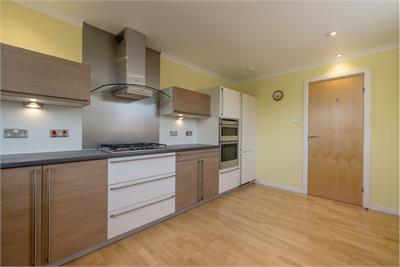 8/6 Dovecot Road, EDINBURGH, EH12 7LE - image 13