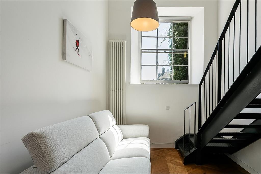 Flat 2,
6b Mill Lane,
Edinburgh,
EH6 6TJ - image 2
