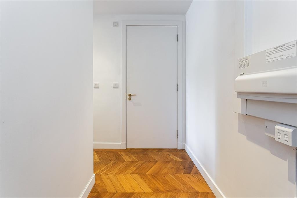 Flat 2,
6b Mill Lane,
Edinburgh,
EH6 6TJ - image 14