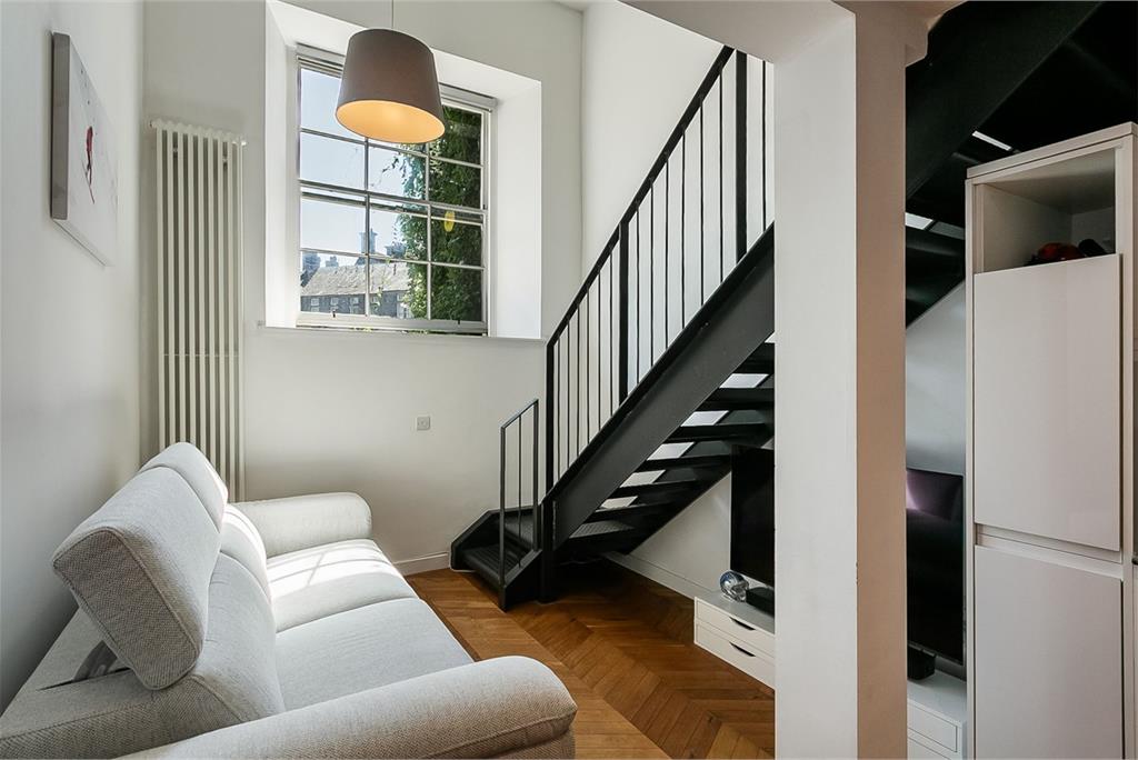 Flat 2,
6b Mill Lane,
Edinburgh,
EH6 6TJ - image 3