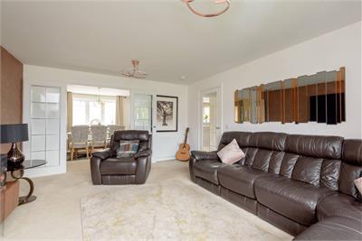 1 Alexander Gardens, Dunbar, EH42 1ZS - image 4