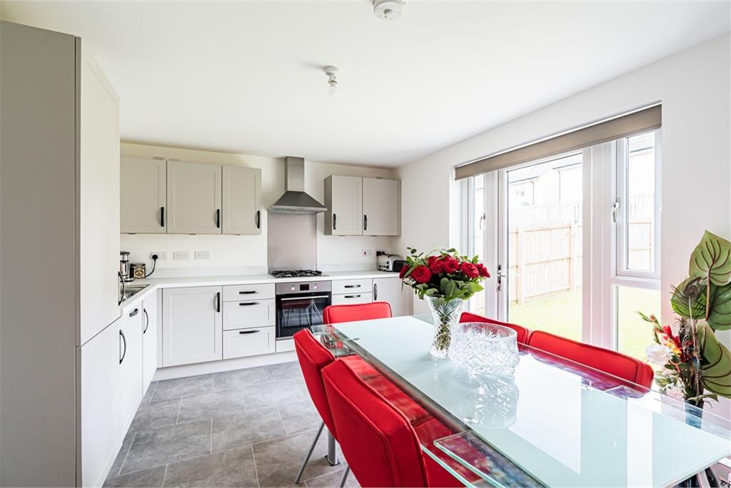 56 Brogan Crescent, Edinburgh, EH12 0DE - image 2