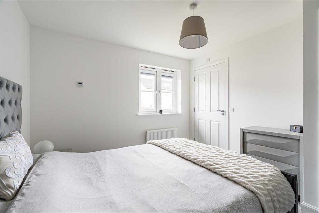 56 Brogan Crescent, Edinburgh, EH12 0DE - image 3