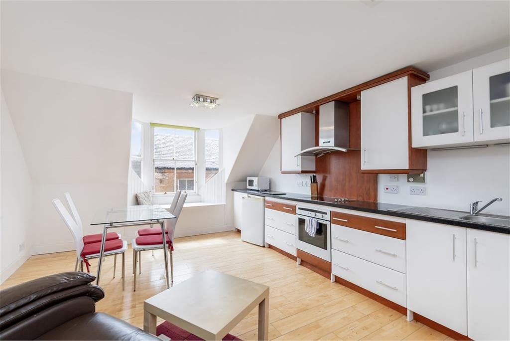 Dunearn, Flat 2,
24 High Street East,
Anstruther,
KY10 3DQ - image 5