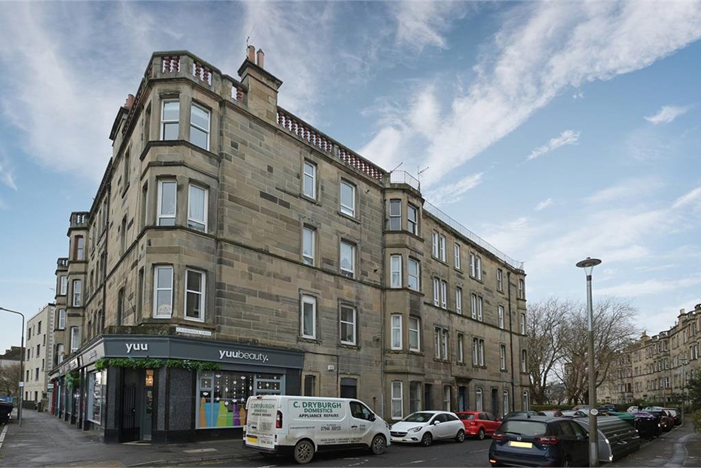 3/8 Craighall Crescent, Trinity, EH6 4RX - image 1