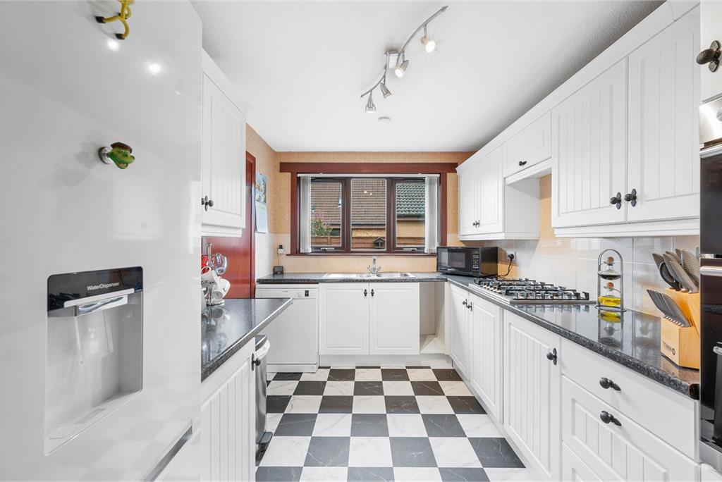 23 Granville Way,
Rosyth,
Dunfermline,
KY11 2HP - image 2