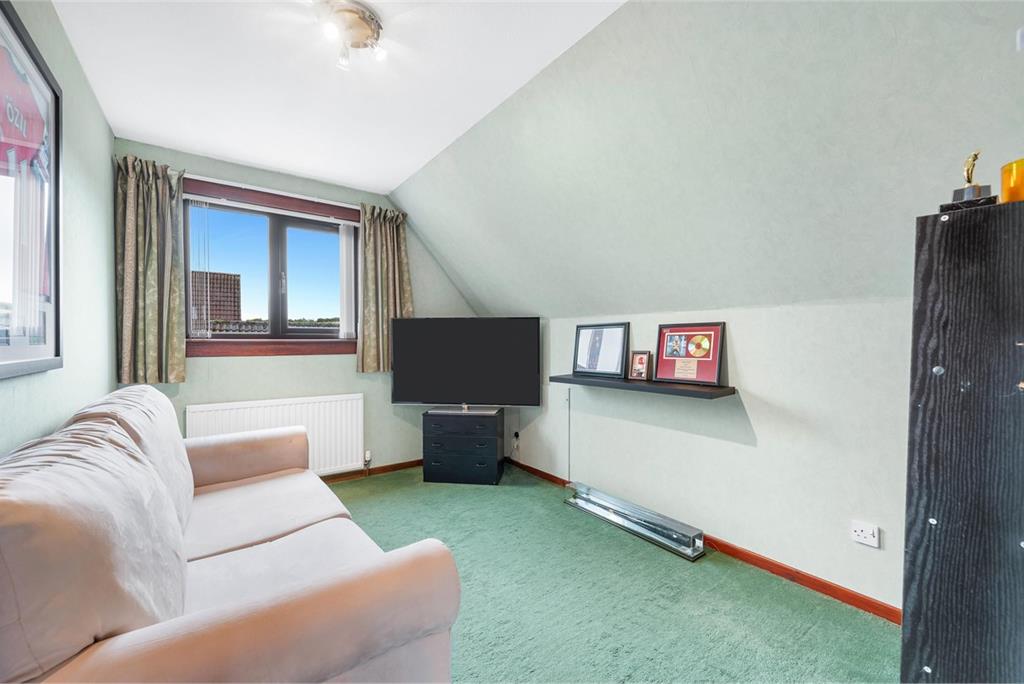 23 Granville Way,
Rosyth,
Dunfermline,
KY11 2HP - image 30