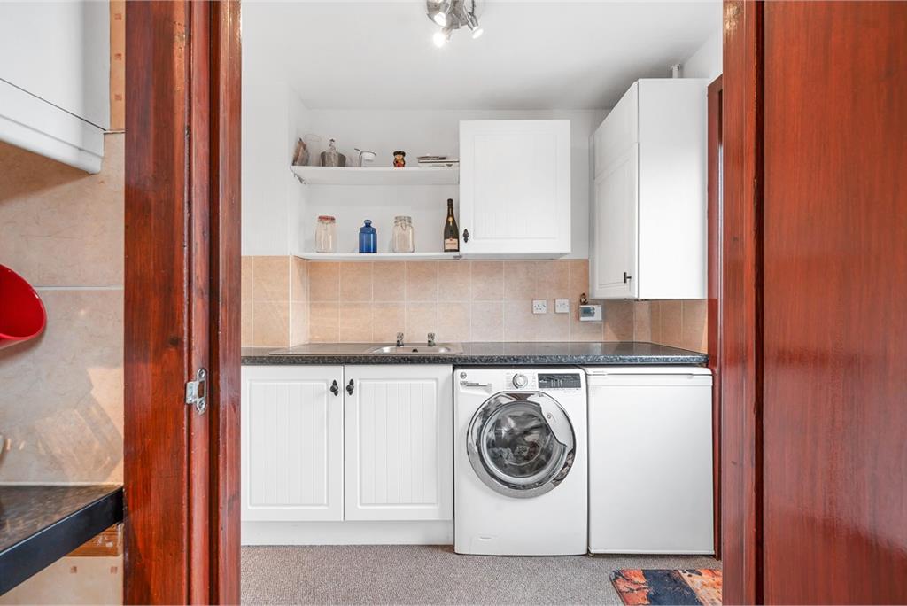 23 Granville Way,
Rosyth,
Dunfermline,
KY11 2HP - image 5