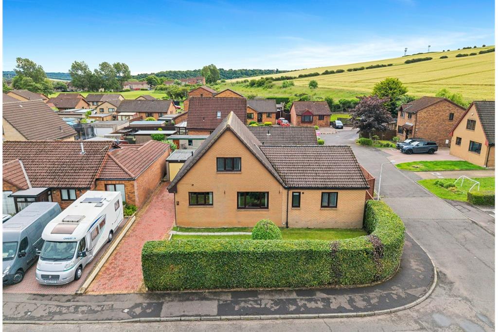 23 Granville Way,
Rosyth,
Dunfermline,
KY11 2HP - image 1