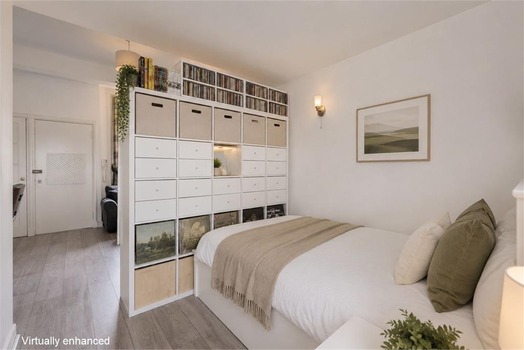 16/9 Hillend Place, Edinburgh, EH8 7AE - image 5