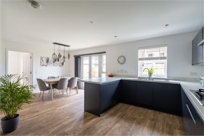 13 Veresmith Road, Edinburgh, EH12 0HD - image 5
