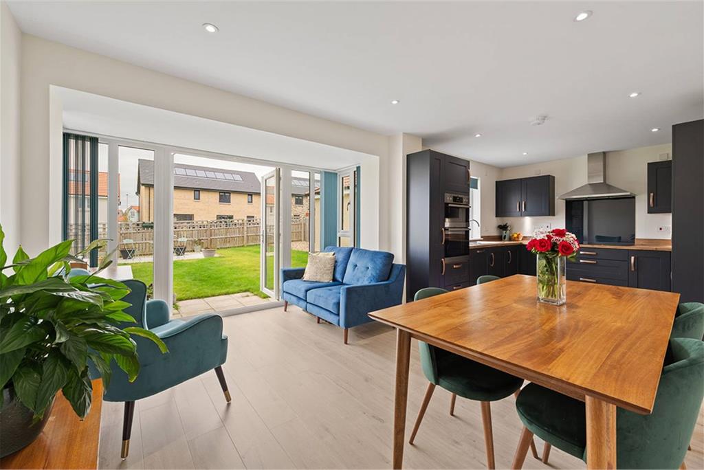 13 Adam Drive, Calderwood, East Calder, EH53 0PX - image 7