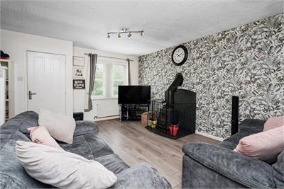 22 Castle Place, Gorebridge, Midlothian, EH23 4TJ - image 2