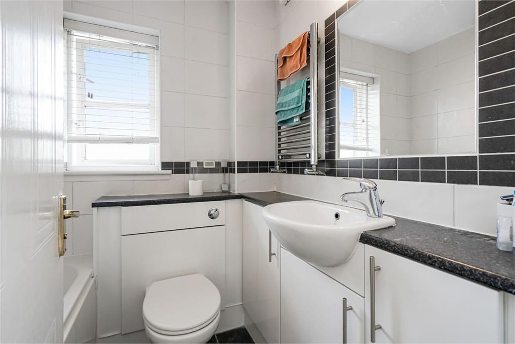 22 Castle Place, Gorebridge, Midlothian, EH23 4TJ - image 16