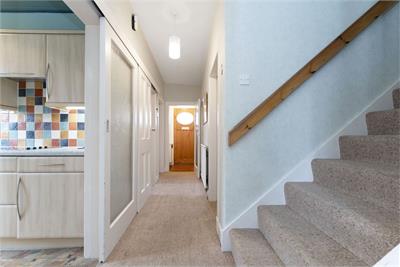 42 Corstorphine Hill Gardens,
Edinburgh,
EH12 6LA - image 9
