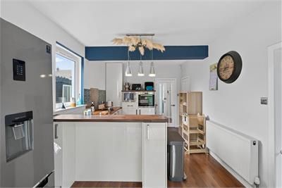 28, Moredun Park Gardens, Edinburgh, EH17 7JP - image 4