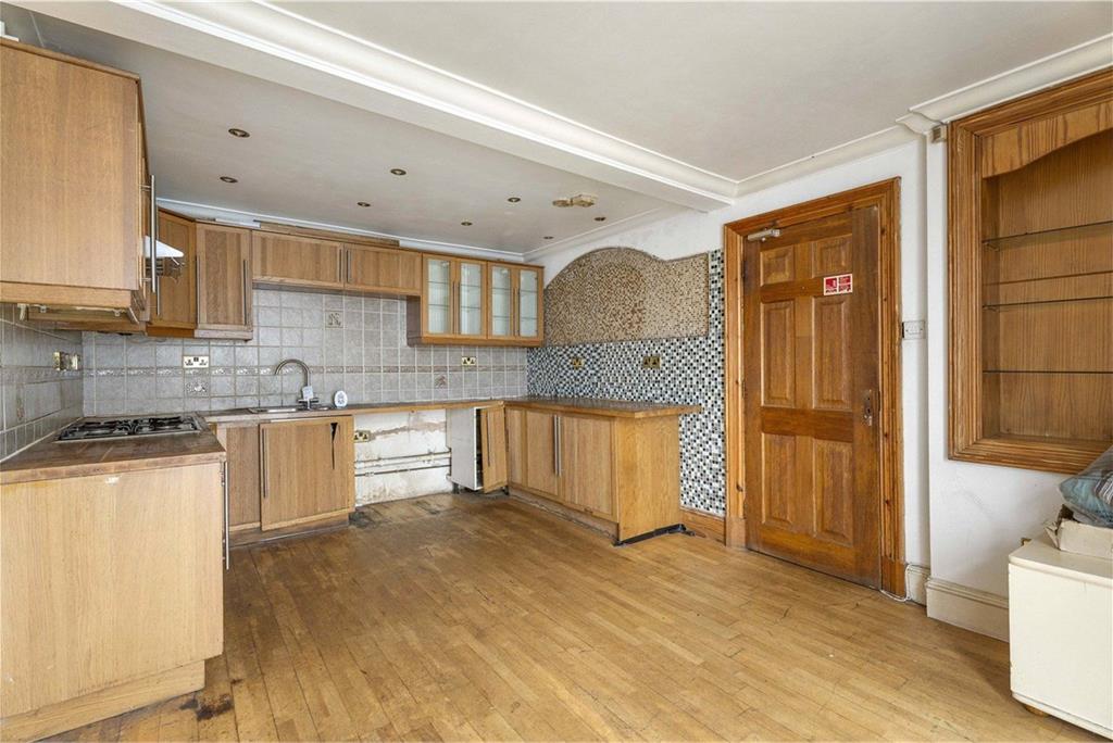 6 East Norton Place,
Abbeyhill,
Edinburgh,
EH7 5DR - image 7