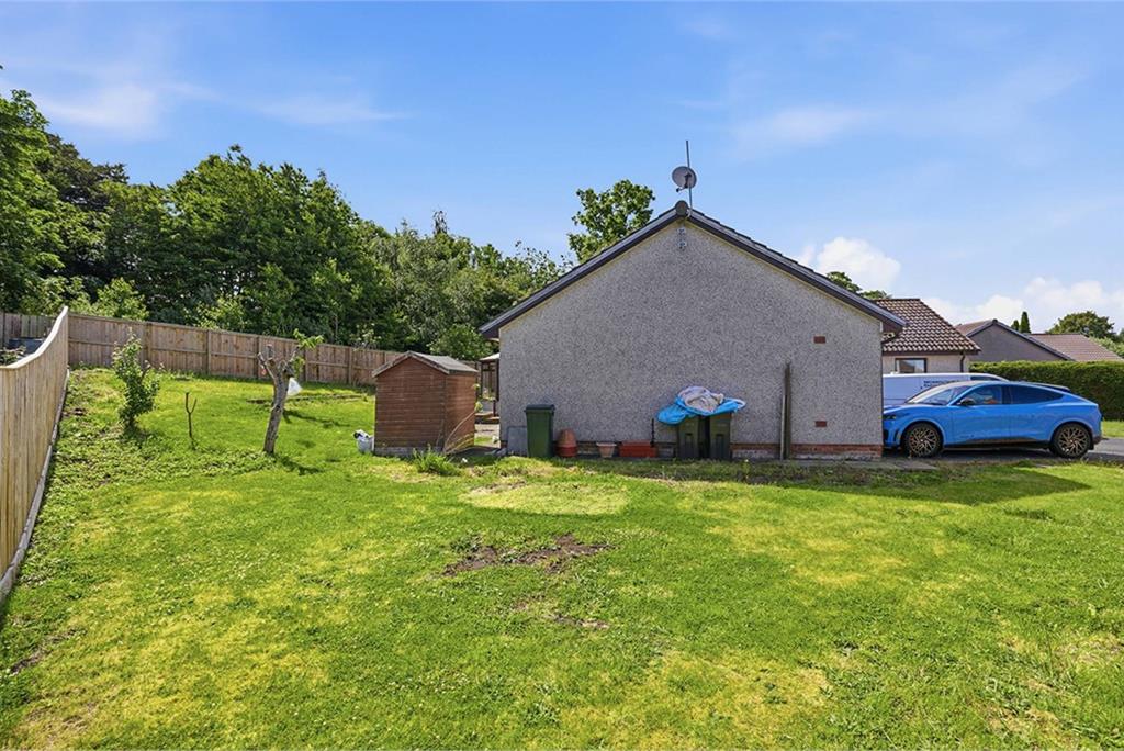 9 Broomlands Court, , Kelso, TD5 7SR - image 24