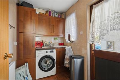 9 Broomlands Court, , Kelso, TD5 7SR - image 7