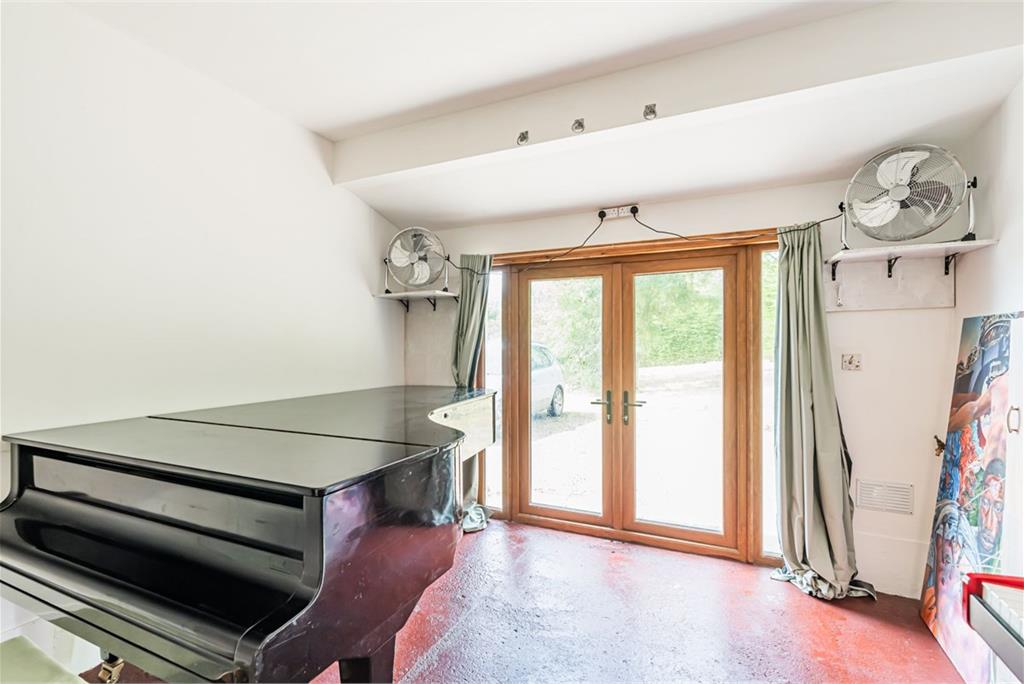 4 Mackenzie Gardens, West Linton, EH46 7HS - image 19