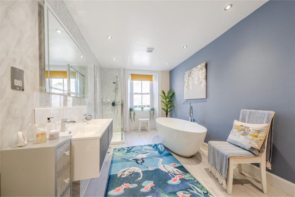 Keith House
29 High Street,
Coldstream,
TD12 4AP - image 14