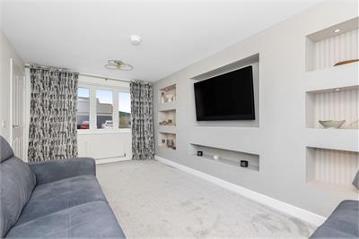 11 Monteith Place, Bilston, EH25 9AE - image 3
