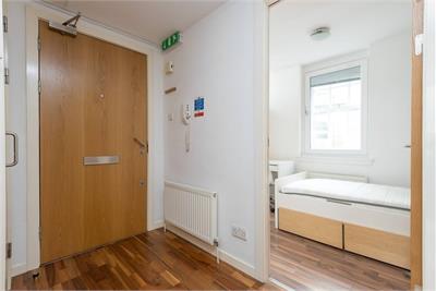 2/5 Cowgatehead, Edinburgh, EH1 1JU - image 11