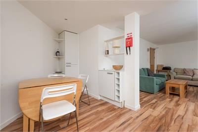 2/5 Cowgatehead, Edinburgh, EH1 1JU - image 8