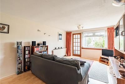 75 Eskhill, Penicuik, EH26 8DD - image 3