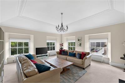 4/4 Great King Street,
New Town,
Edinburgh,
EH3 6QL - image 13