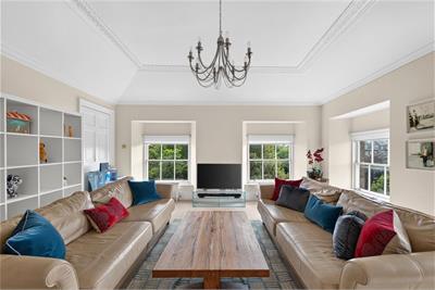 4/4 Great King Street,
New Town,
Edinburgh,
EH3 6QL - image 15